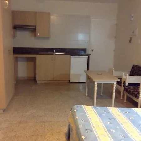 Christabelle Apartmanhotel Ajía Nápa