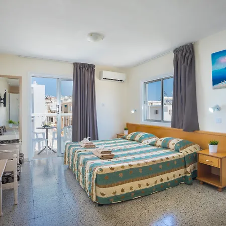 Apartmanhotel Christabelle 3*