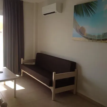 Christabelle Apartmanhotel Ajía Nápa