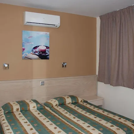 Christabelle Apartmanhotel Ajía Nápa