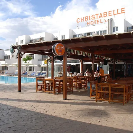 Christabelle 3*